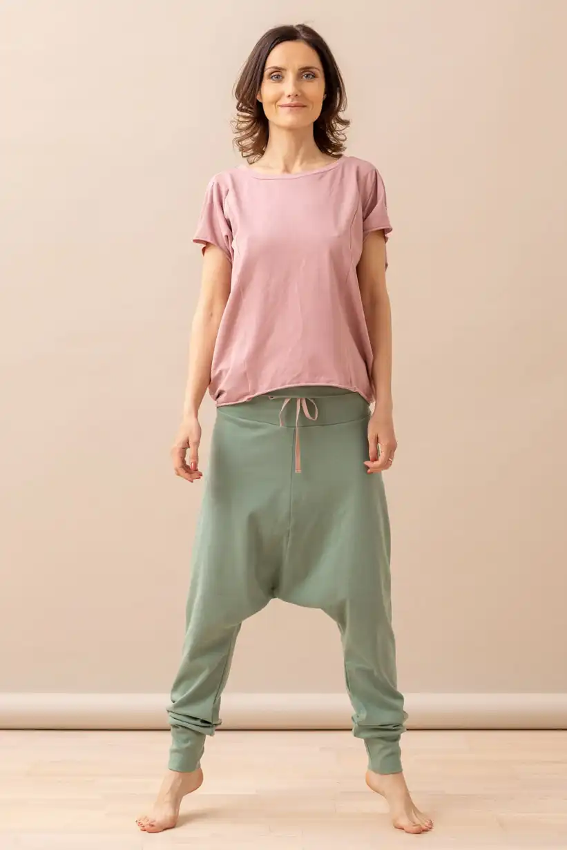 Cat-pants-olive-cotton-women-yoga-1-web