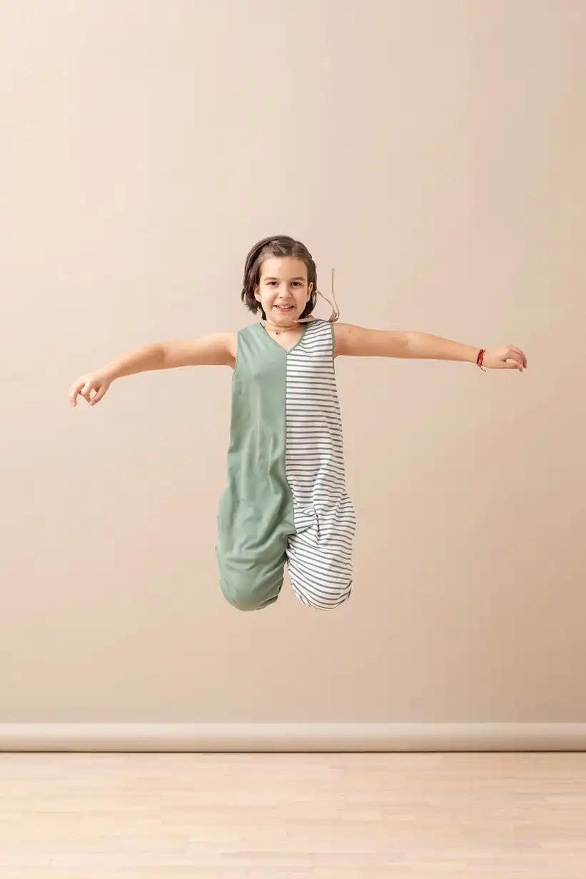 Crocodile-jumpsuit-olive-and-stripes-cotton-kids-yoga-2-web