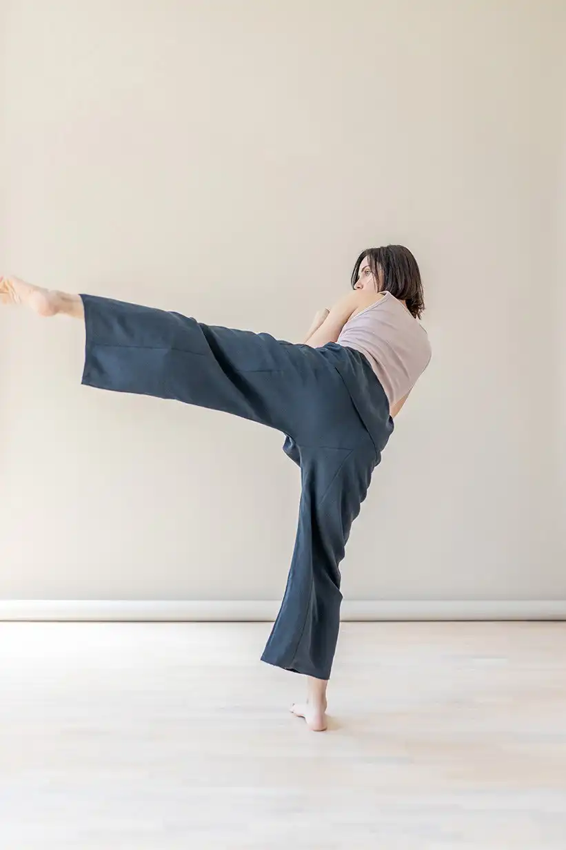 Fish-pants-suav-women-yoga-linen-tencel-dark-navy-1-web