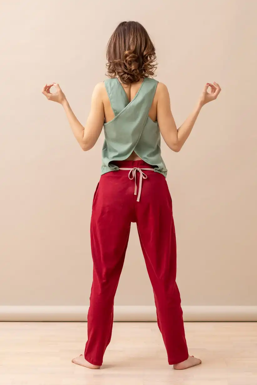 Swan-top-olive-cotton-women-yoga-1-web
